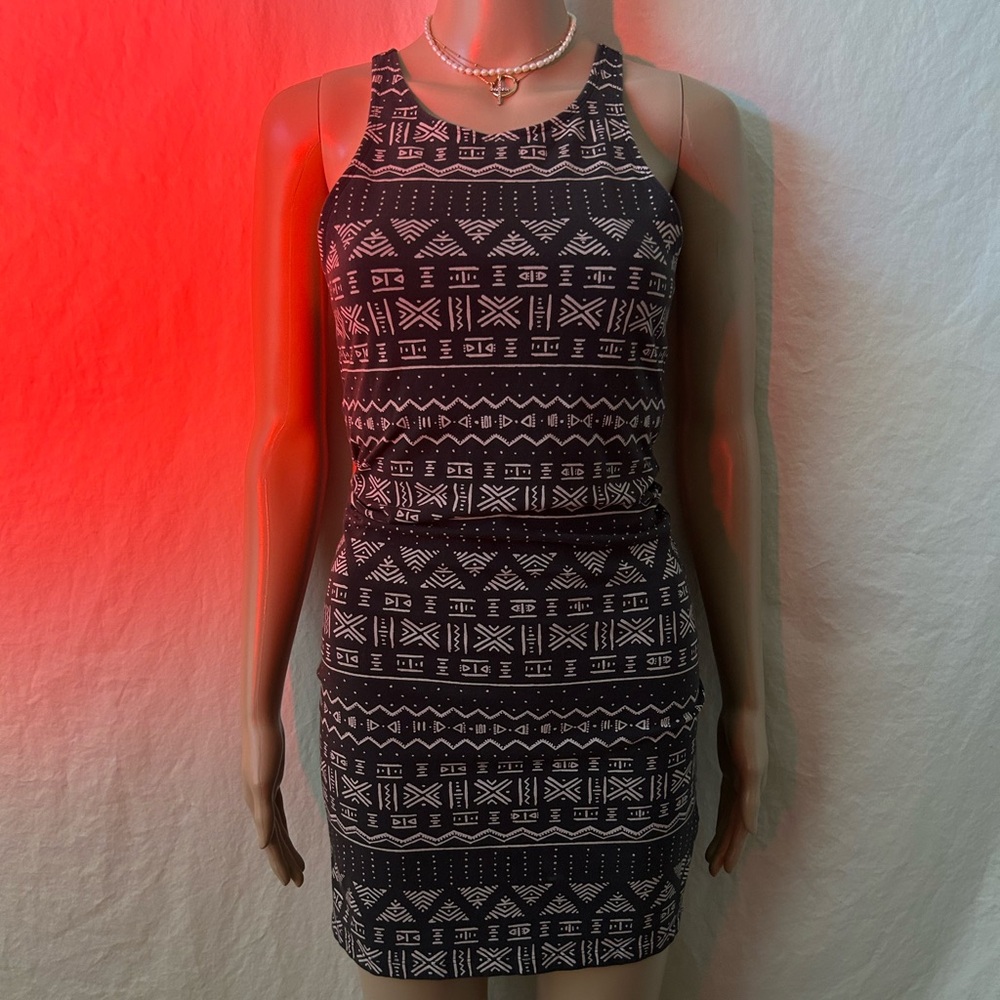 Billabong Tribal Dress - Picture 2 of 4